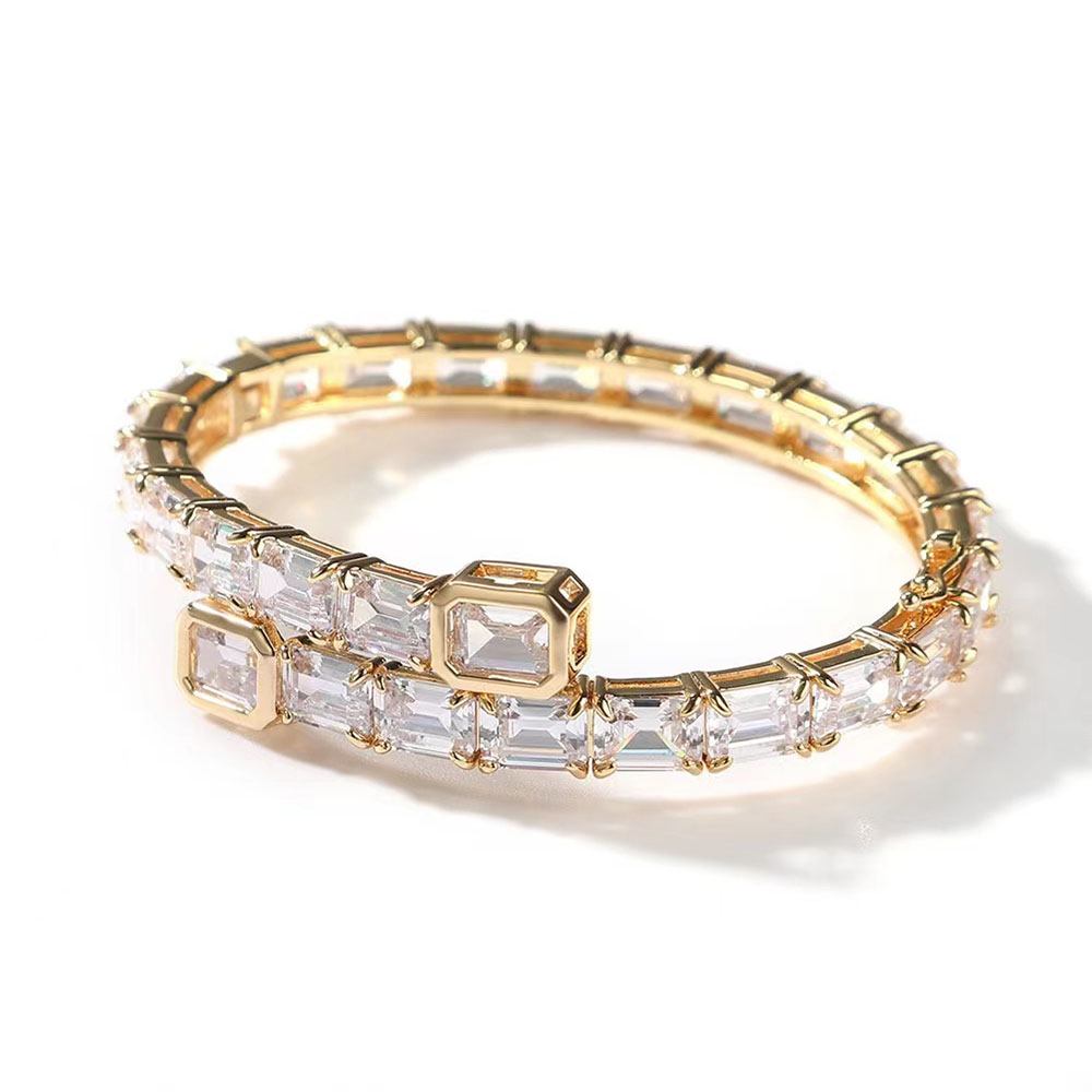 Deluxe Zircon Bangle